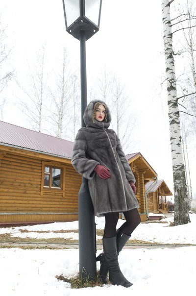 Возраст обладательницы шубы не имеет значения. Важно наличие вкуса и чувства стиля.